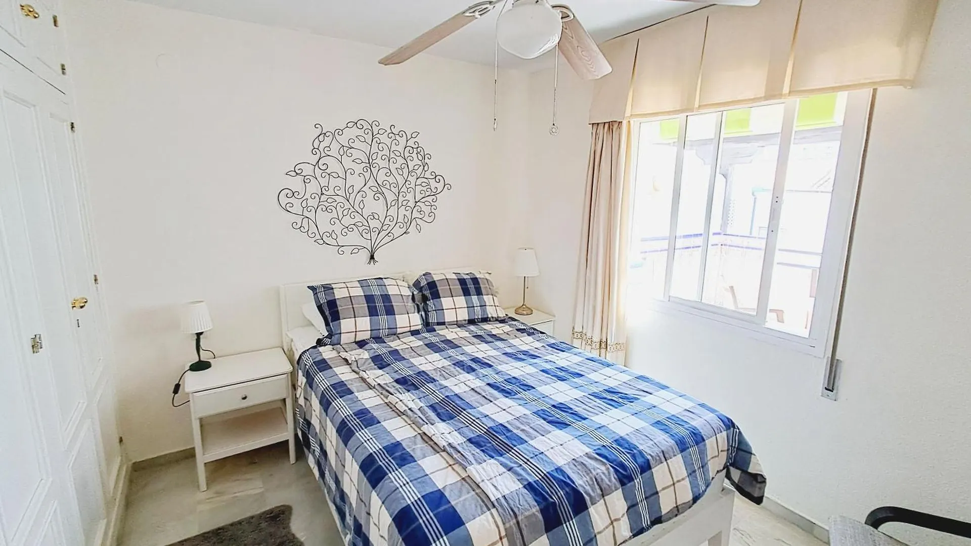 Stylish Apartment Just Steps From The Beach Benalmádena